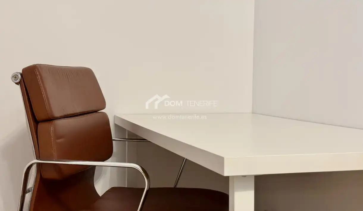 Piso en venta en Adeje con Terraza, Piscina y Amueblado