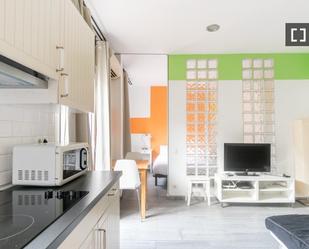 Kitchen of Flat to rent in  Barcelona Capital  with Air Conditioner, Heating and Furnished