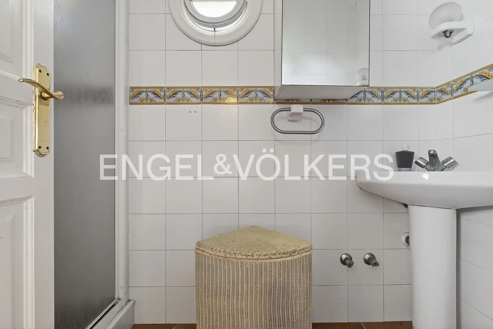 Bathroom of Houses for sale in Morón de la Frontera  with Air Conditioner, Heating and Private garden
