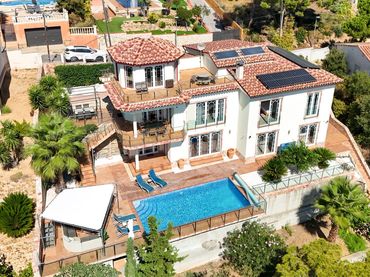 Villa con piscina in vendita a Pasaje GESSAMINS