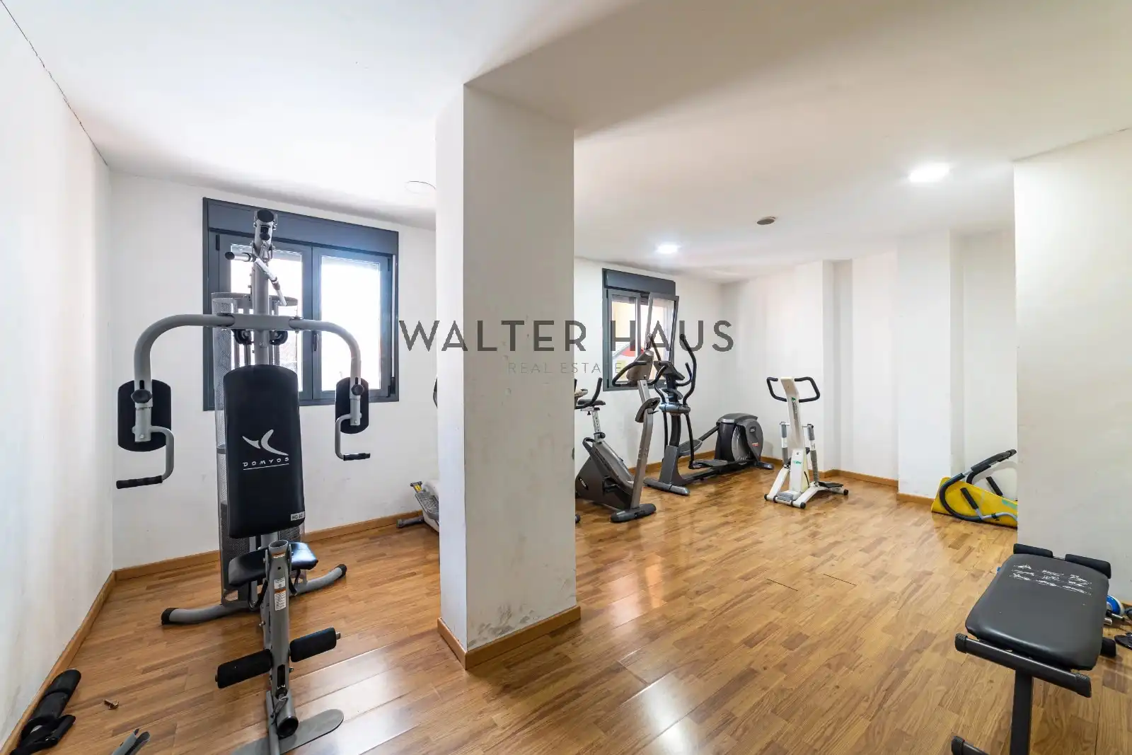Flat for sale in Madrid  with Air Conditioner, Heating and Storage room
