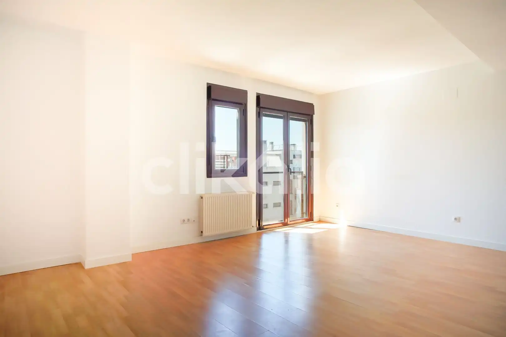 Piso con ascensor en venta en Latina