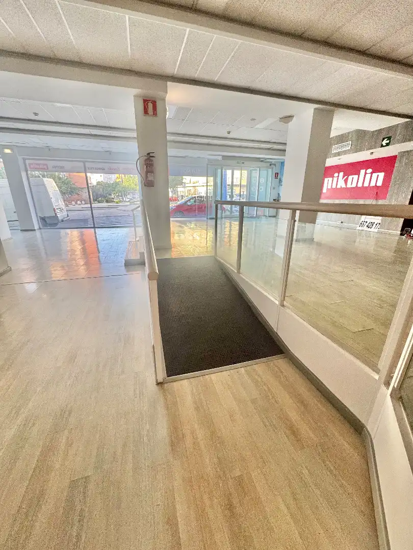 Geschaftsraum zur Miete in Badajoz mit Klimaanlage, Heizung und Alarm
