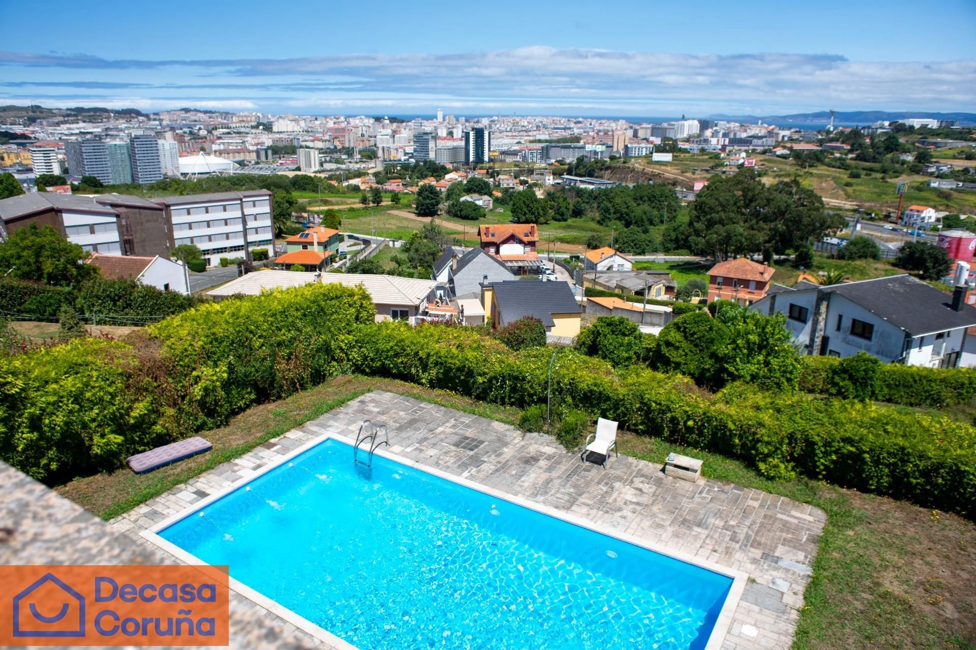 Piscina de Casa o chalet en venta en A Coruña Capital  con Jardín privado, Terraza y Balcón