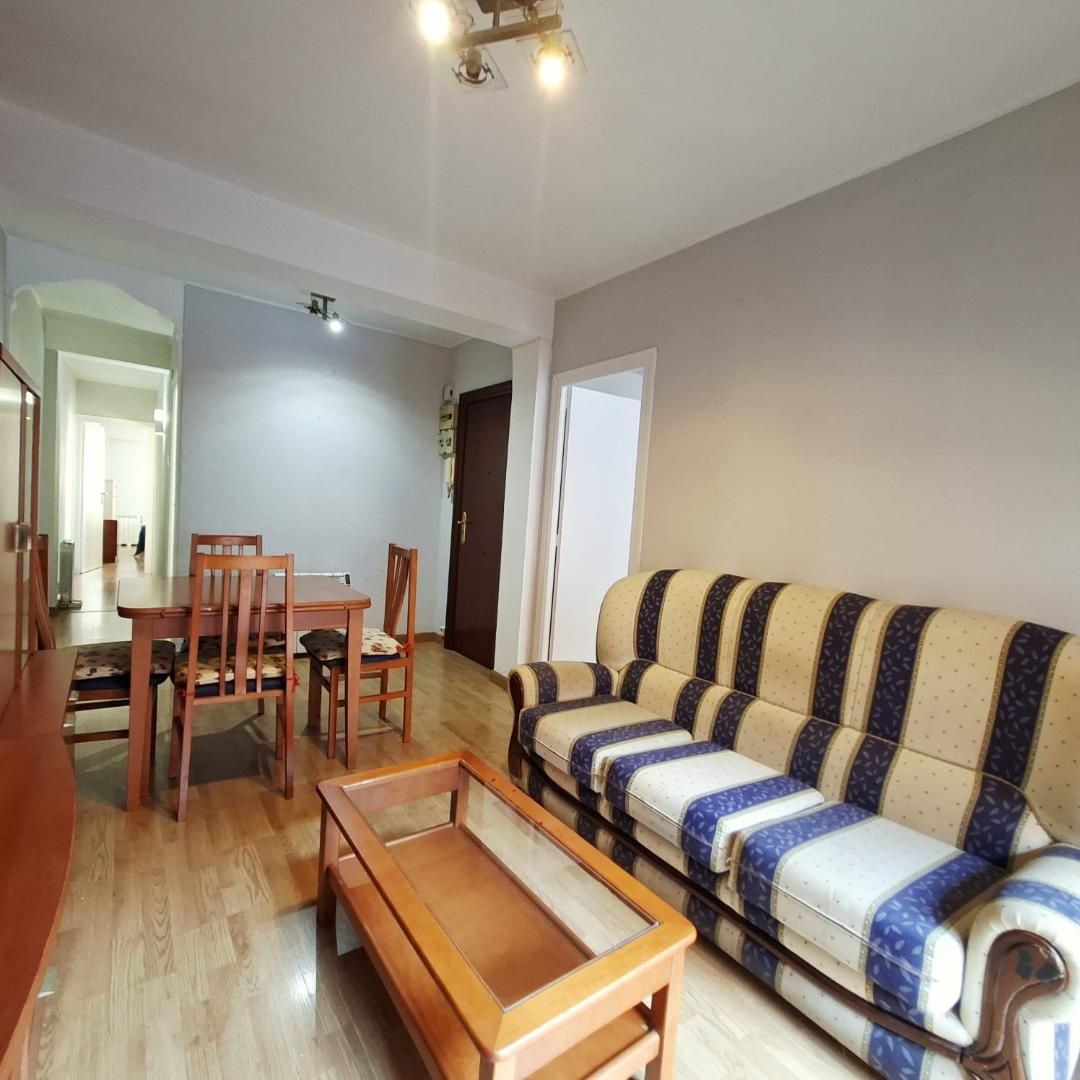 Living room of Flat for sale in  Zaragoza Capital