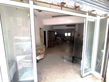 Local comercial en venta en Carrer de Don Pelayo 107