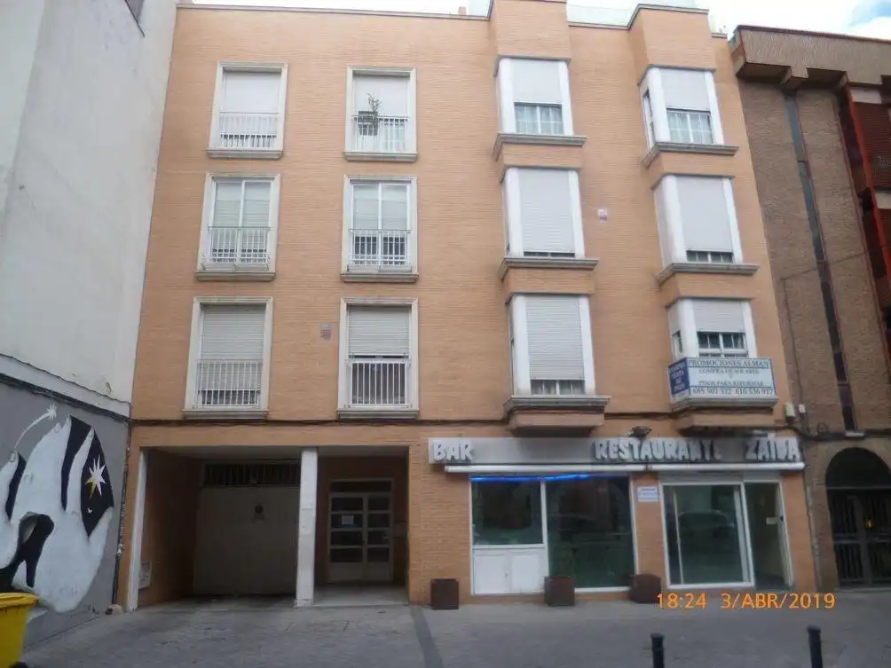 Außenansicht von Wohnung zum Verkauf in Madrid