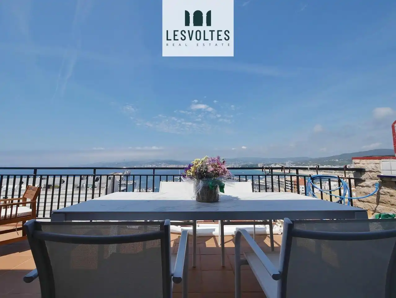 Terraza de Apartamento en venta en Palamós con Calefacción, Parquet y Balcón