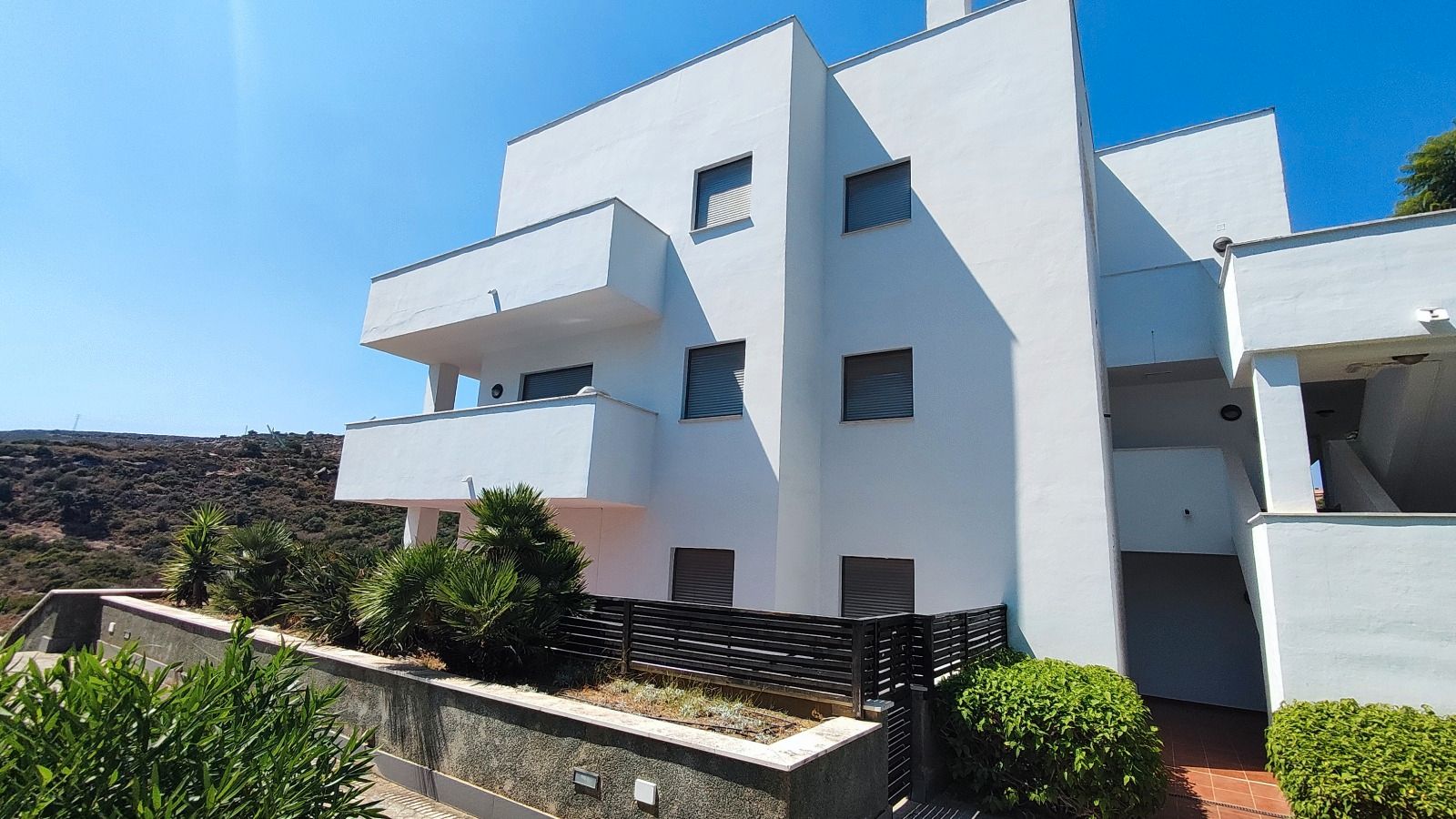 Exterior view of Planta baja for sale in Manilva  with Air Conditioner, Private garden and Terrace