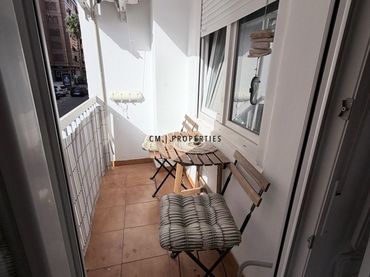 Flat with balcony to rent in Eliana L