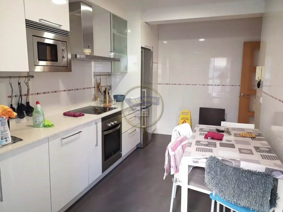 Kitchen of Flat for rent in Vigo   with Heating, Parquet flooring and Furnished