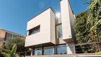 Vista exterior de Casa o xalet en venda en  Barcelona Capital amb Aire condicionat, Terrassa i Balcó