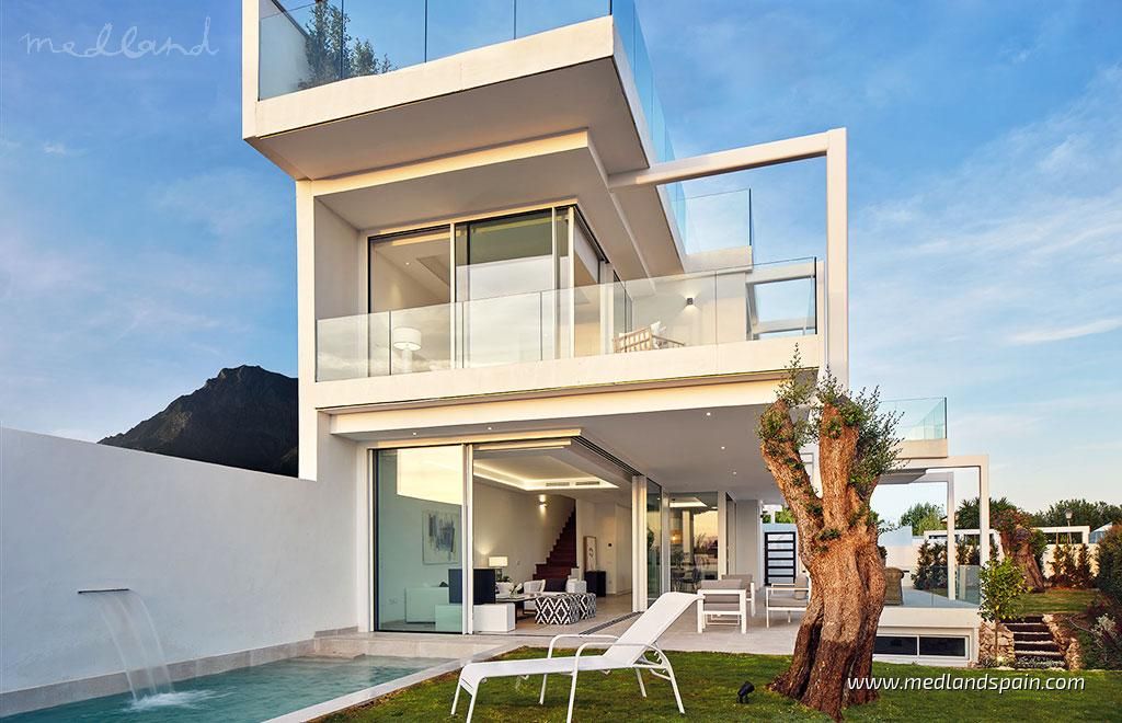 Exterior view of House or chalet for sale in Marbella  with Air Conditioner, Heating and Private garden