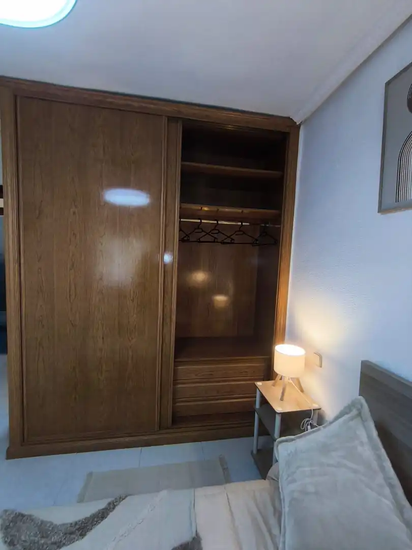 Bedroom of Flat for share in Alcalá de Henares  with Heating, Furnished and Oven