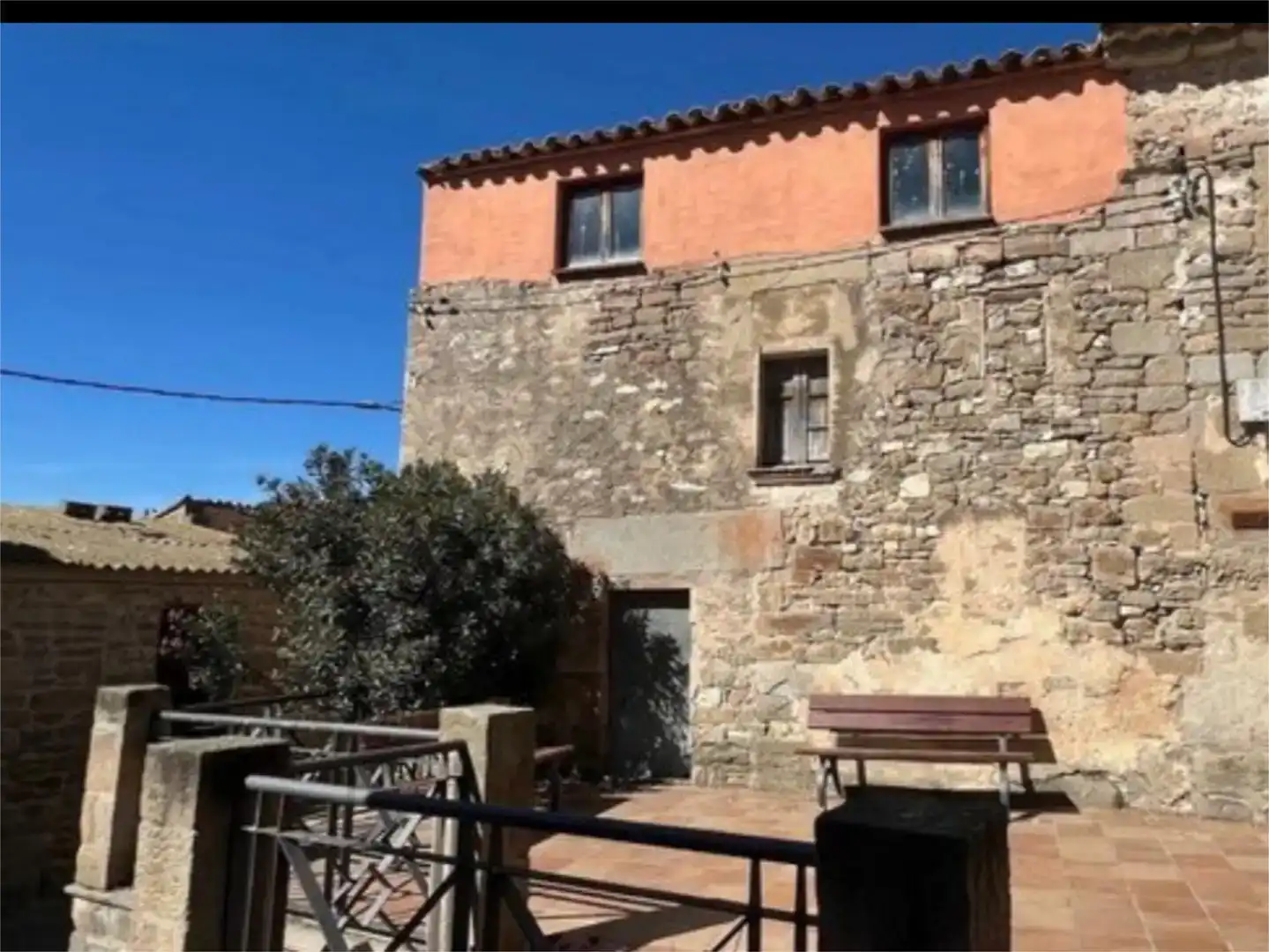 Vista exterior de Casa adosada en venda en Torrefeta i Florejacs