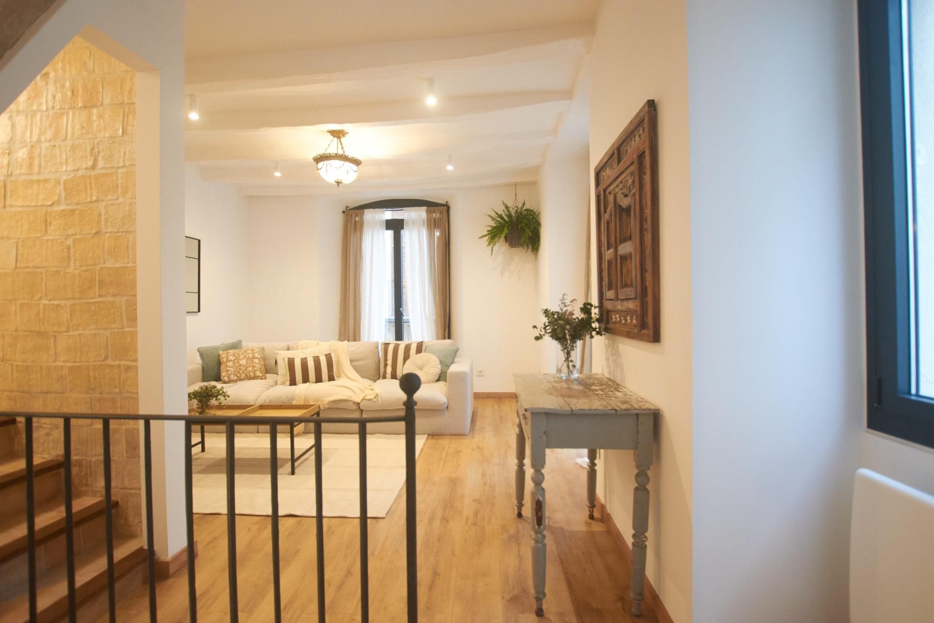 Sala d'estar de Casa o xalet en venda en Vilanova i la Geltrú amb Aire condicionat, Calefacció i Terrassa