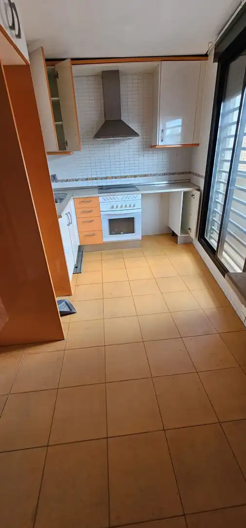 Cocina de Piso en venta en Velilla de San Antonio con Aire acondicionado, Terraza y Trastero
