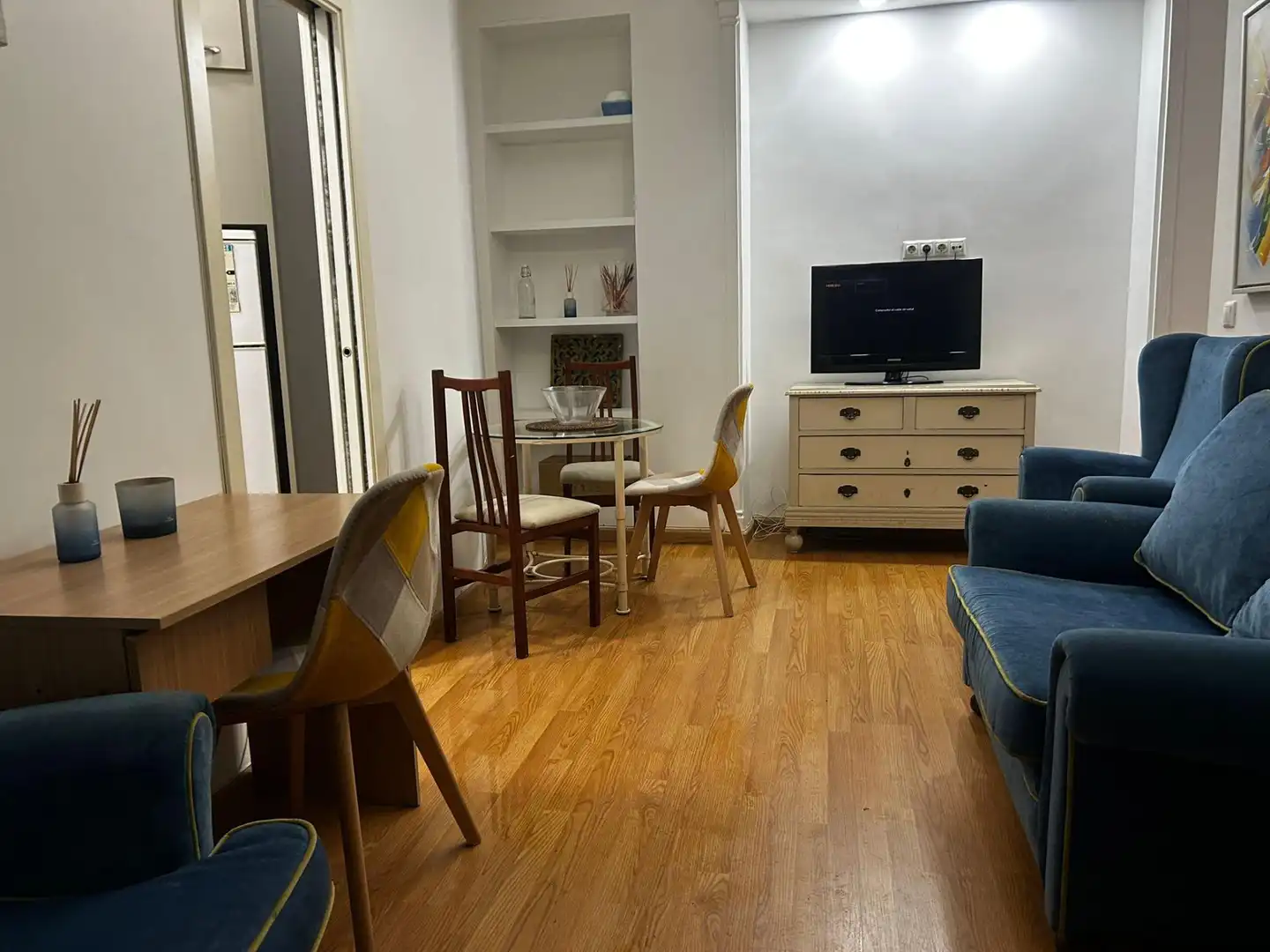 Sala d'estar de Pis en venda en  Córdoba Capital amb Aire condicionat, Calefacció i Moblat