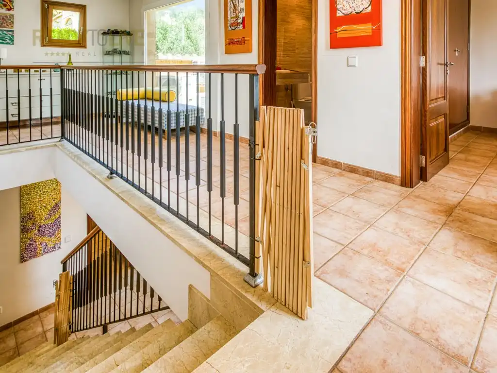 Einfamilien-Reihenhaus zum Verkauf in Alcúdia mit Klimaanlage, Privatgarten und Terrasse