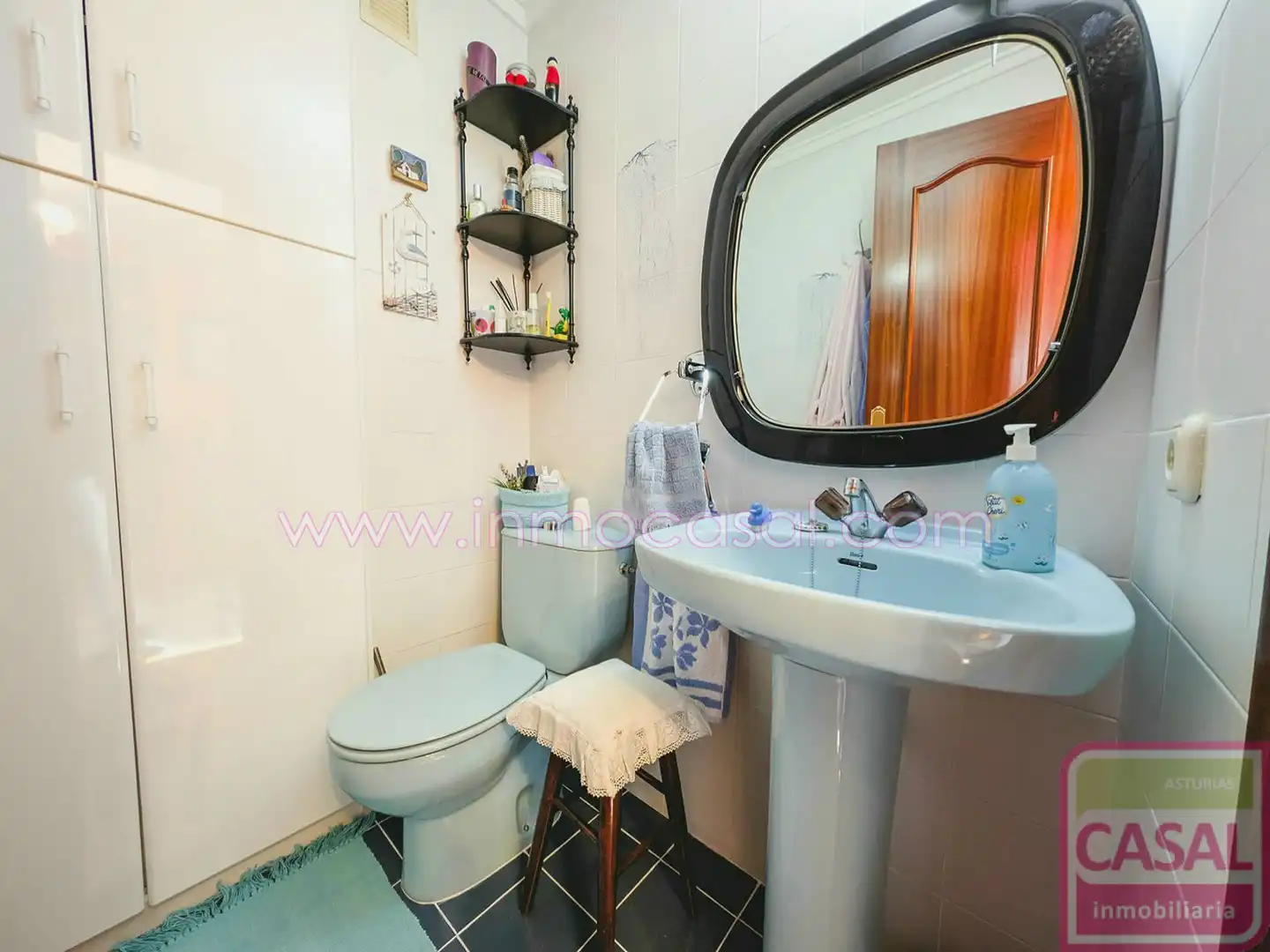 Bathroom of Flat for rent in Avilés  with Heating, Terrace and Storage room
