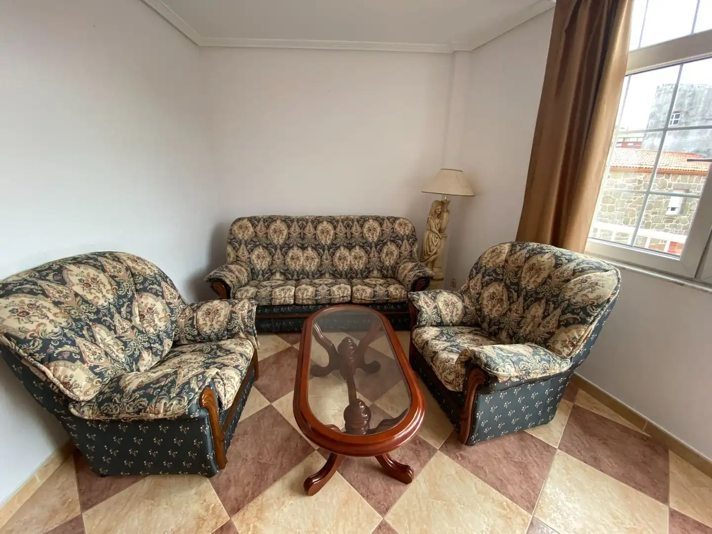 Sala de estar de Piso en venta en Fisterra con Terraza, Trastero y Amueblado