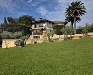 Jardí de Casa o xalet en venda en Arnuero amb Calefacció, Jardí privat i Terrassa