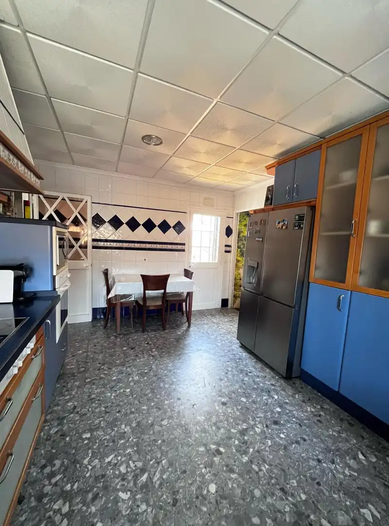 Kitchen of Houses for sale in Chiclana de la Frontera  with Private garden, Terrace and Balcony