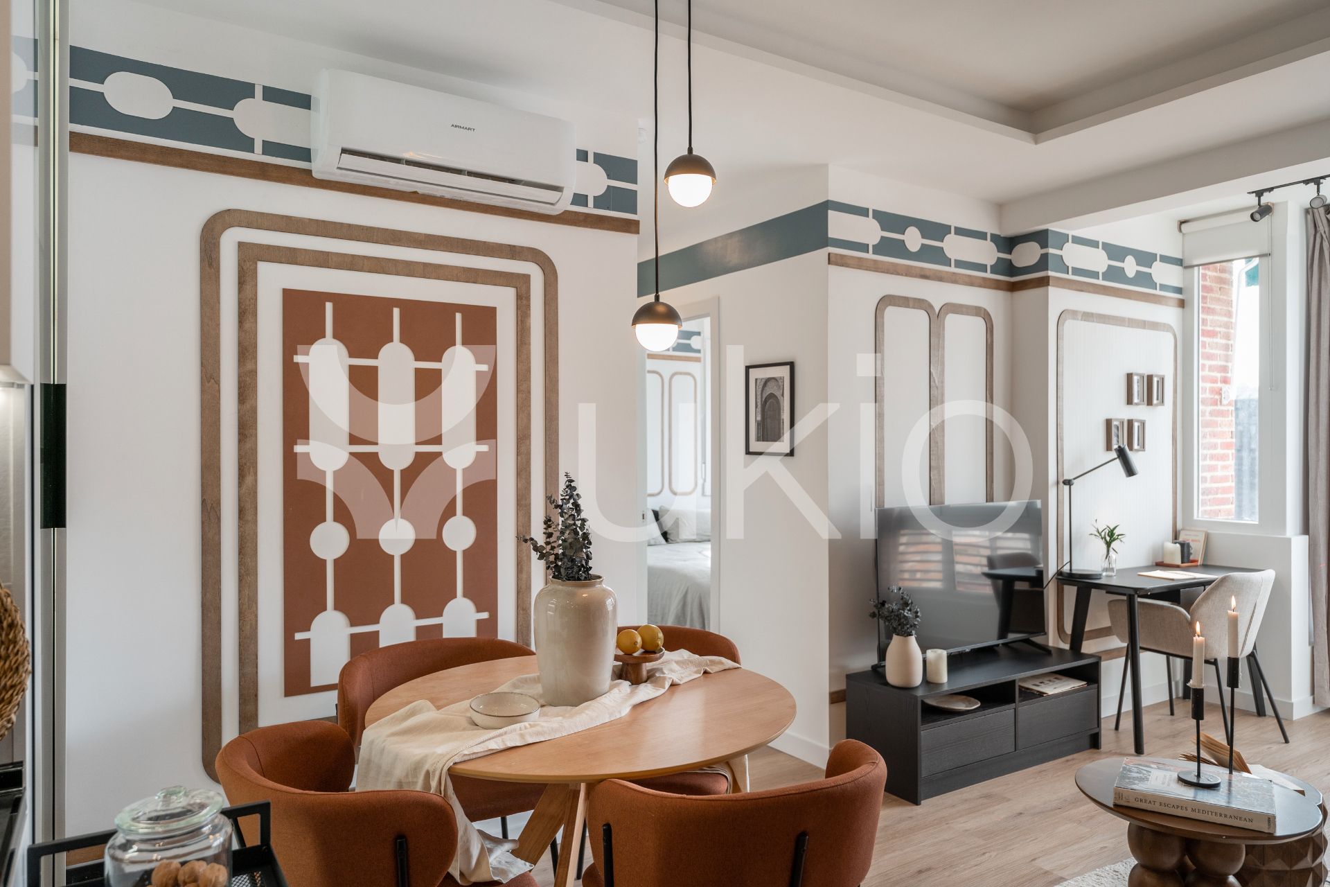 Menjador de Apartament de lloguer en  Madrid Capital amb Aire condicionat, Calefacció i Moblat
