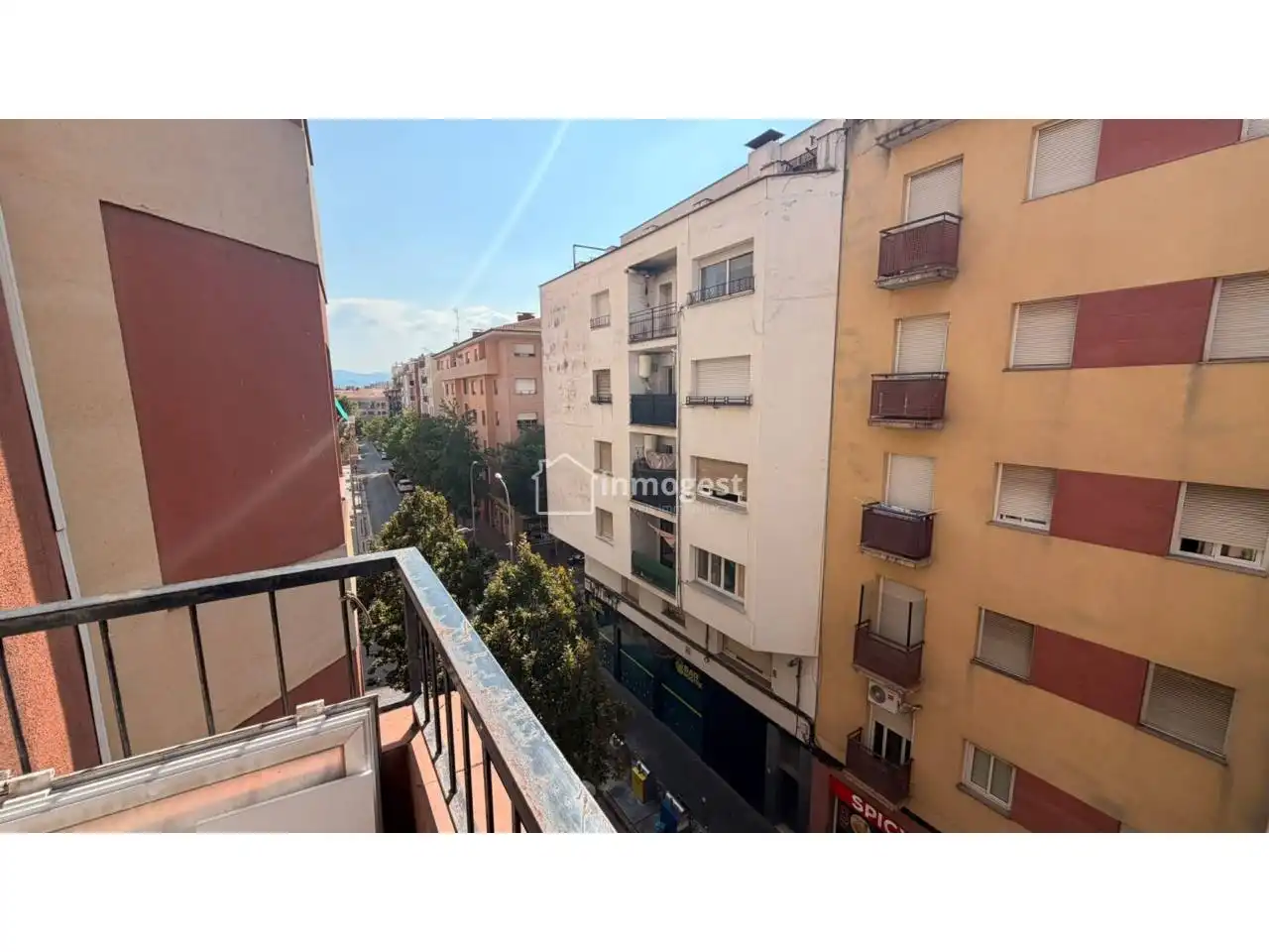 Vista exterior de Piso en venta en Salt con Balcón
