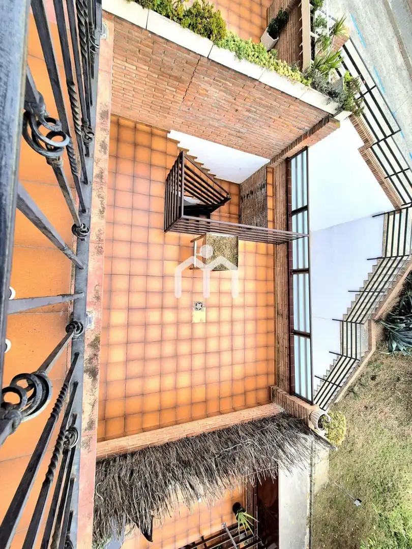 Vista exterior de Casa adosada en venta en Premià de Dalt con Calefacción, Parquet y Terraza