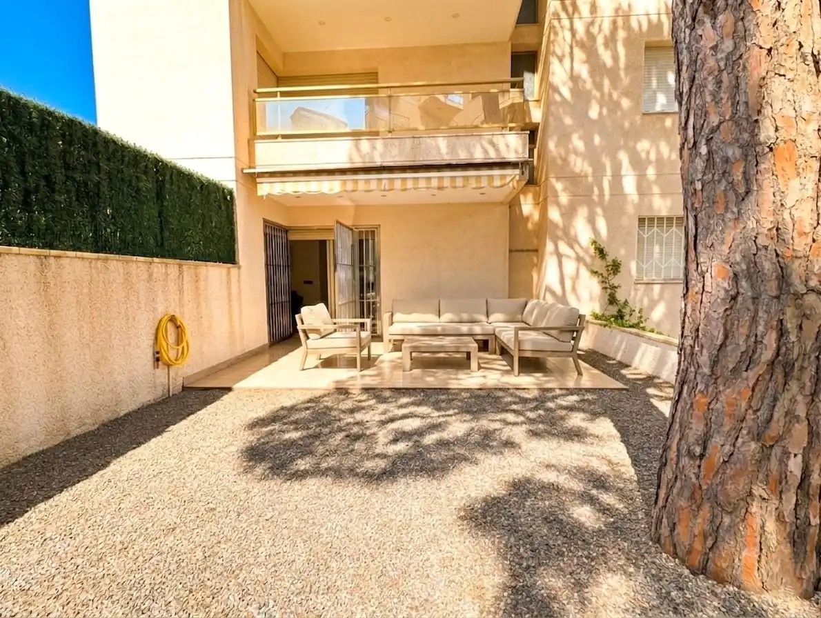 Terraza de Planta baja en venta en Castell d'Aro, Platja d'Aro i s'Agaró con Aire acondicionado, Calefacción y Jardín privado