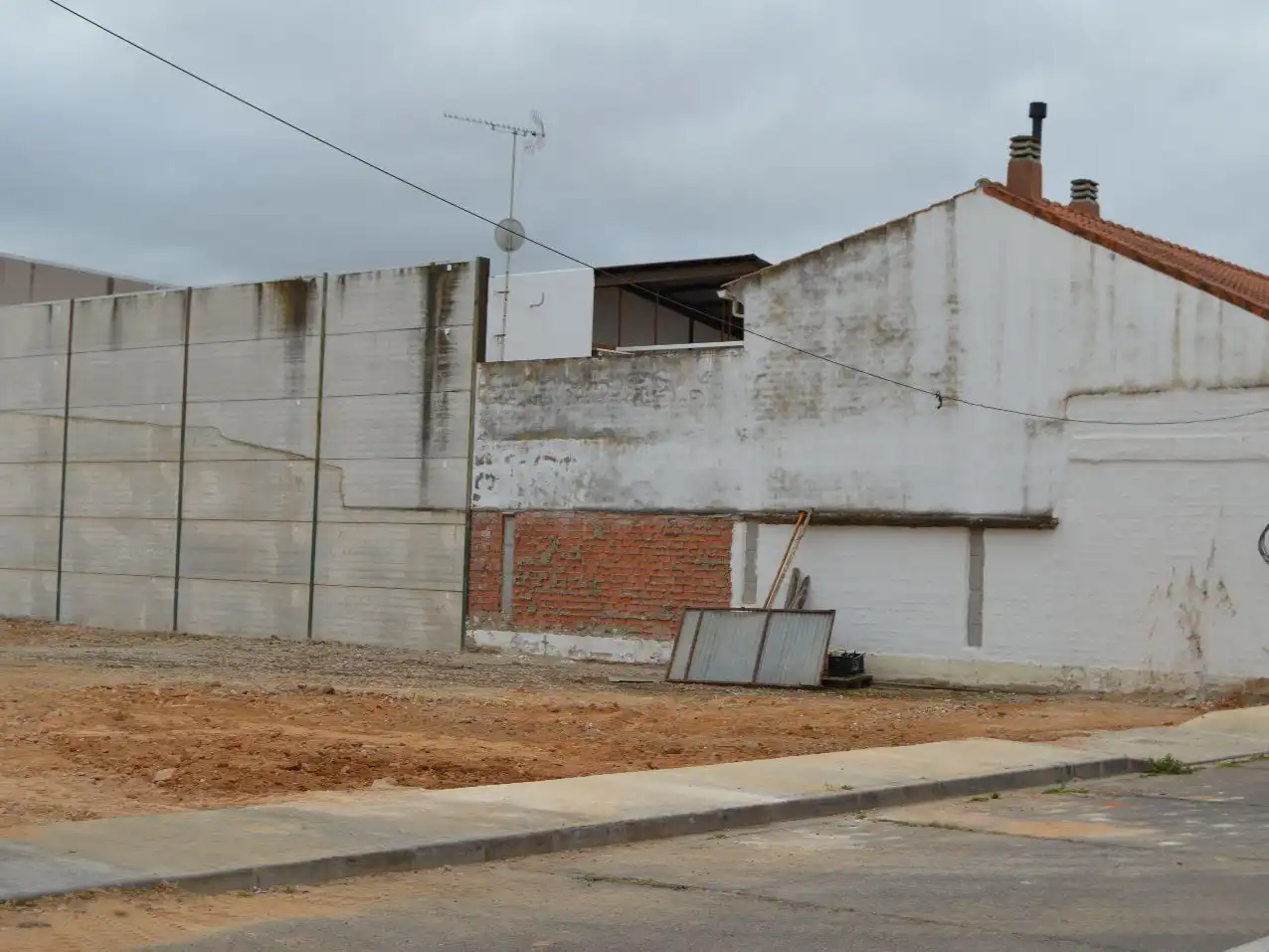 Außenansicht von Residential zum Verkauf in Puebla de la Calzada
