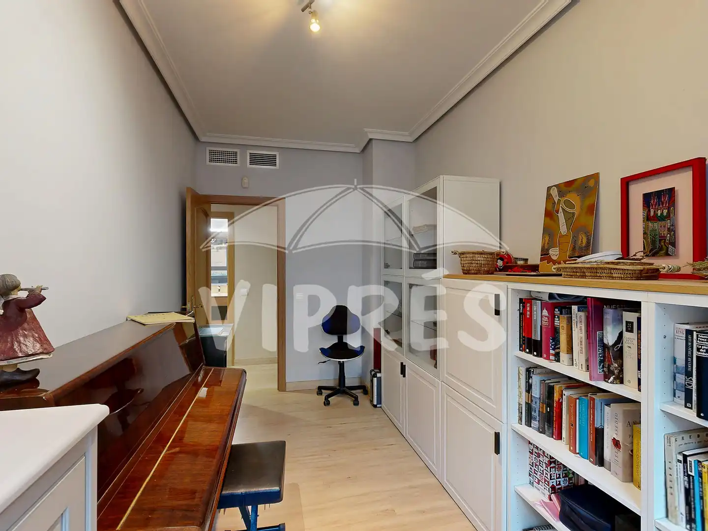 Schlafzimmer von Wohnung zum Verkauf in Cáceres mit Abstellraum, Schwimmbad und Gemeinschaftspool
