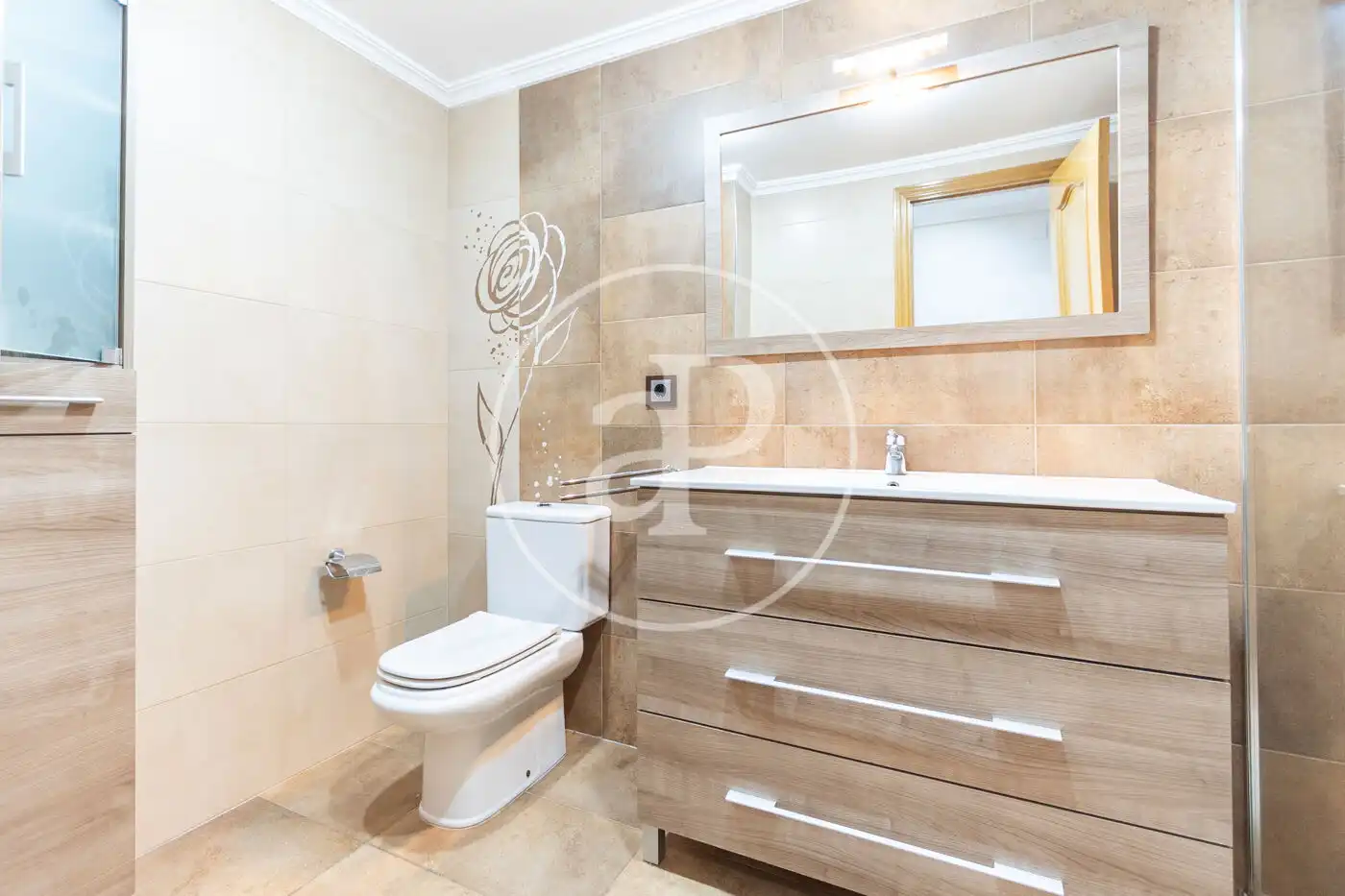 Bathroom of Flat for rent in Valencia  with Air Conditioner, Heating and Furnished