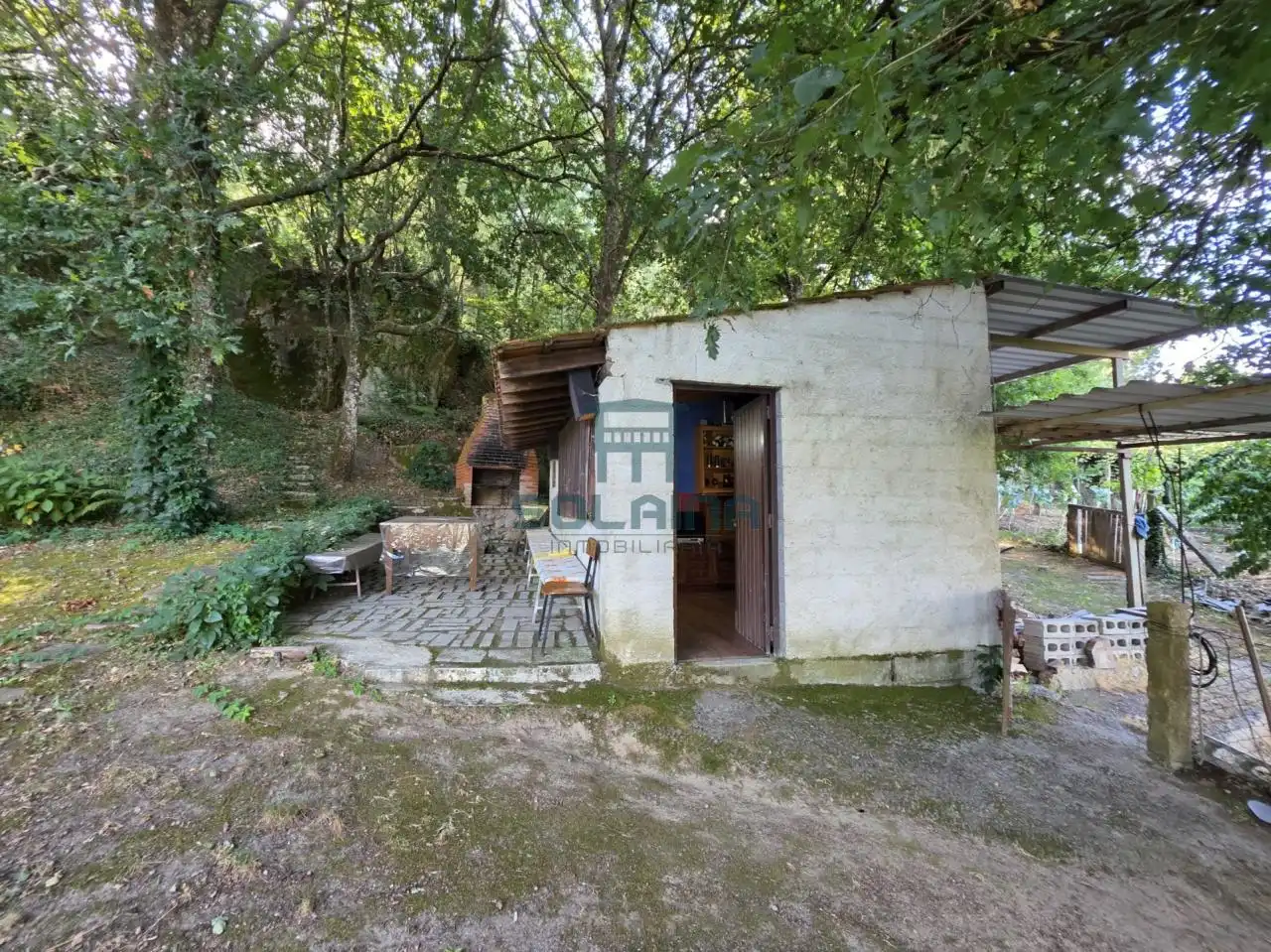 Vista exterior de Casa o xalet en venda en Castrelo de Miño amb Calefacció, Jardí privat i Terrassa