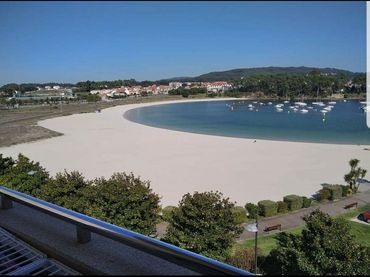 Piso con balcón en alquiler en Adina- Portonovo