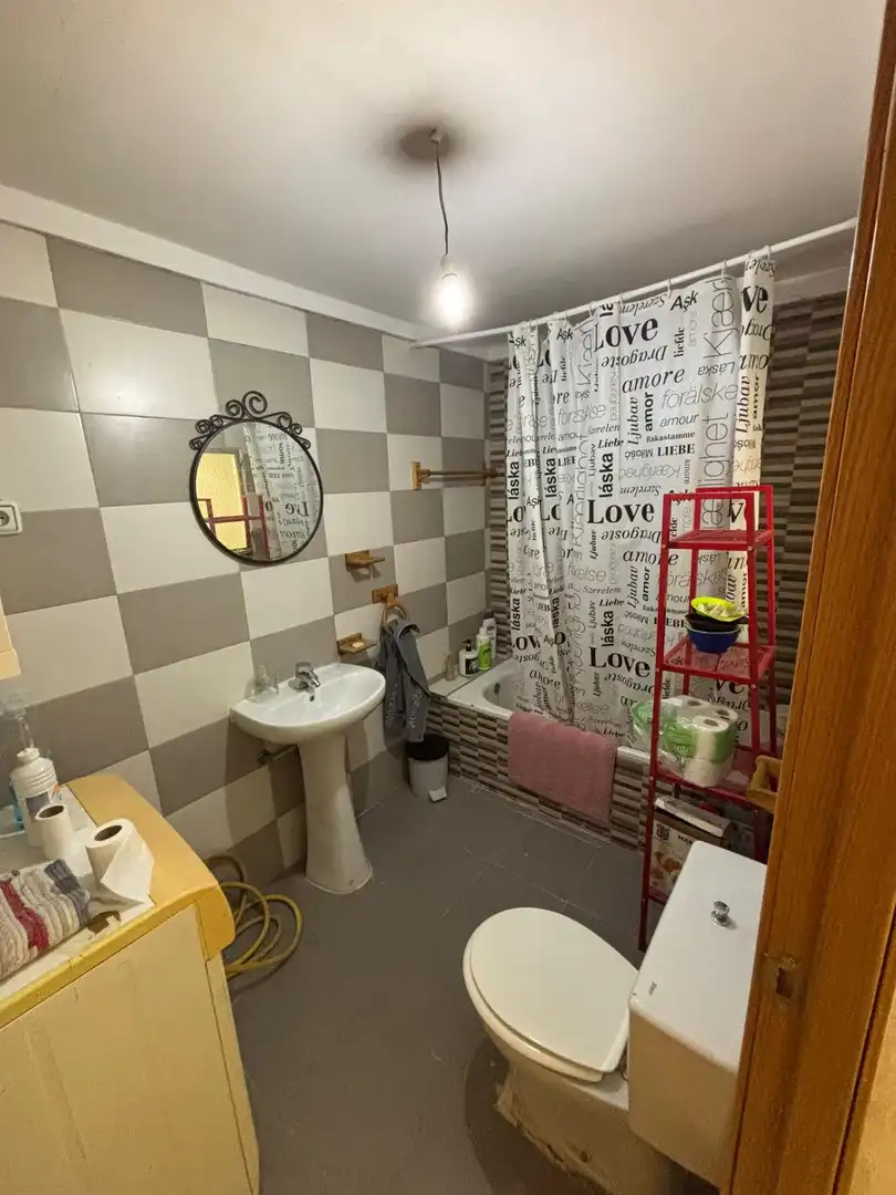 Badezimmer von Country house zum Verkauf in Viso del Marqués mit Balkon