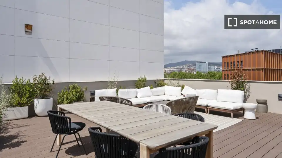 Flat with terrace to rent in Sant Martí, imagen 5