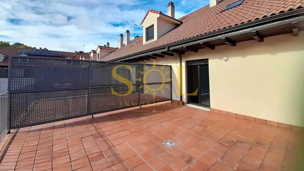 Terraza de Dúplex en venta en Puebla de Lillo con Calefacción, Parquet y Terraza