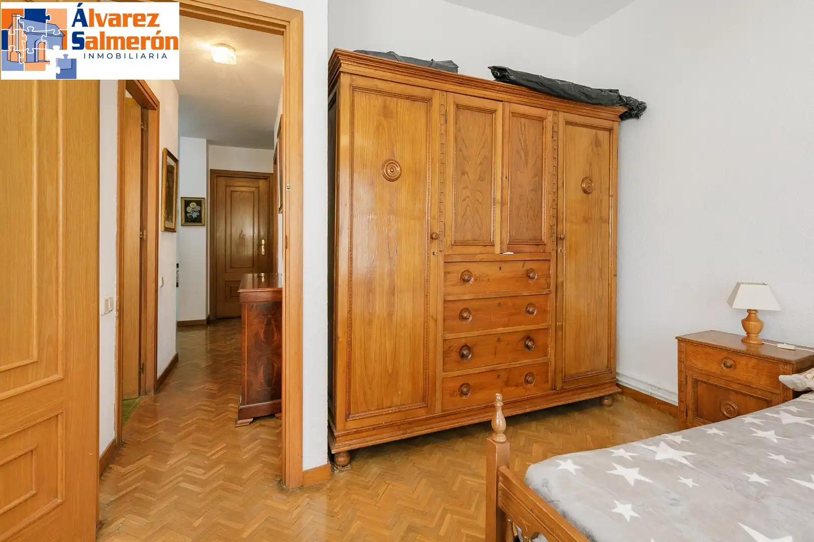 Dormitori de Casa o xalet en venda en Granada