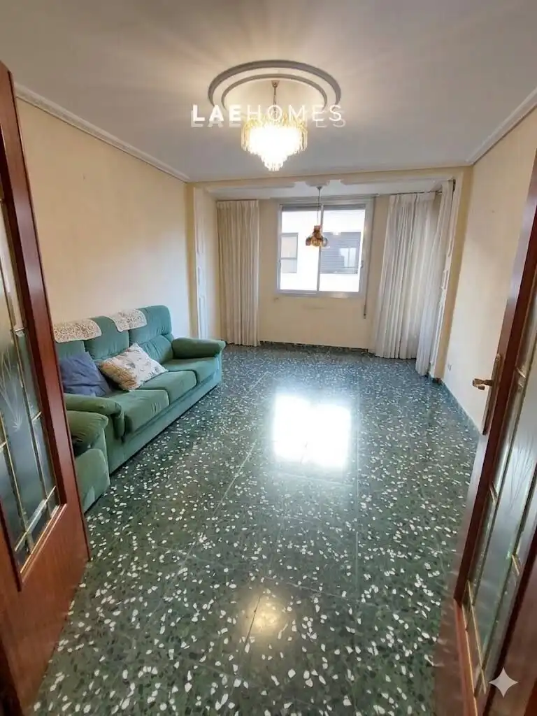 Living room of Flat for sale in Castellón de la Plana / Castelló de la Plana  with Furnished and Balcony