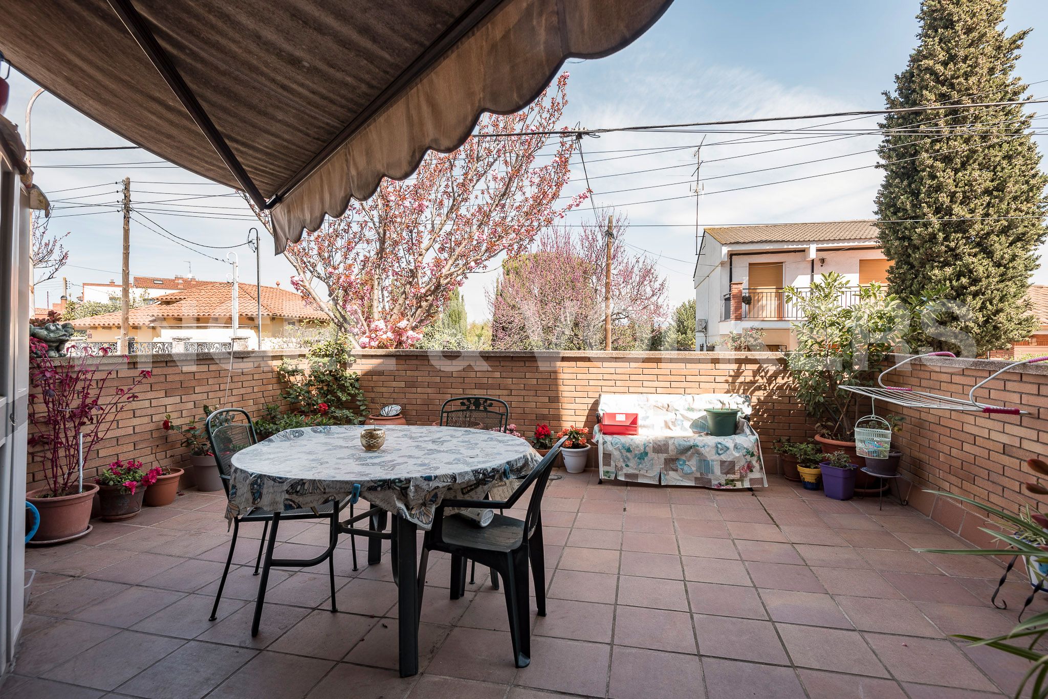 Terrassa de Casa o xalet en venda en Cerdanyola del Vallès amb Aire condicionat, Calefacció i Jardí privat