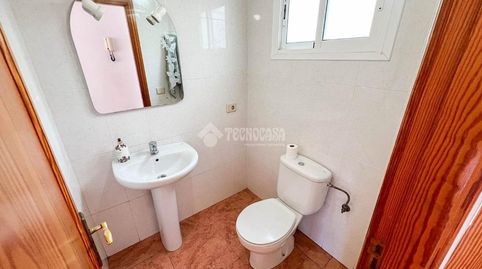 Foto 5 de Casa adosada en venta en Cruce de Arinaga, Agüimes