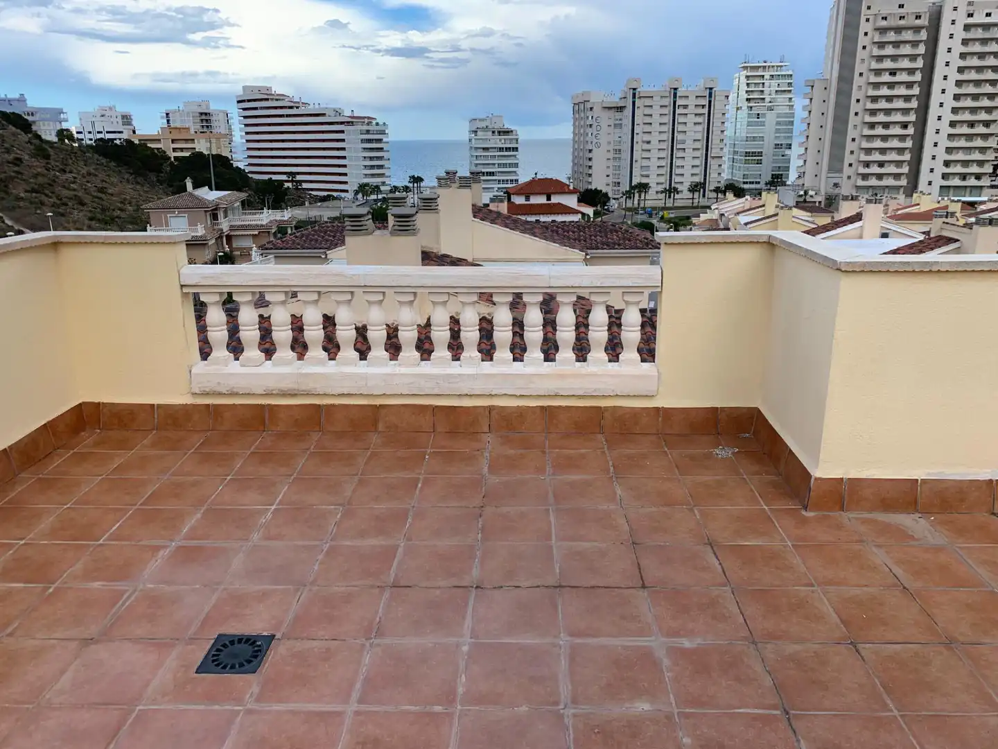 Casa adosada de alquiler en Calle farigola, Racó
