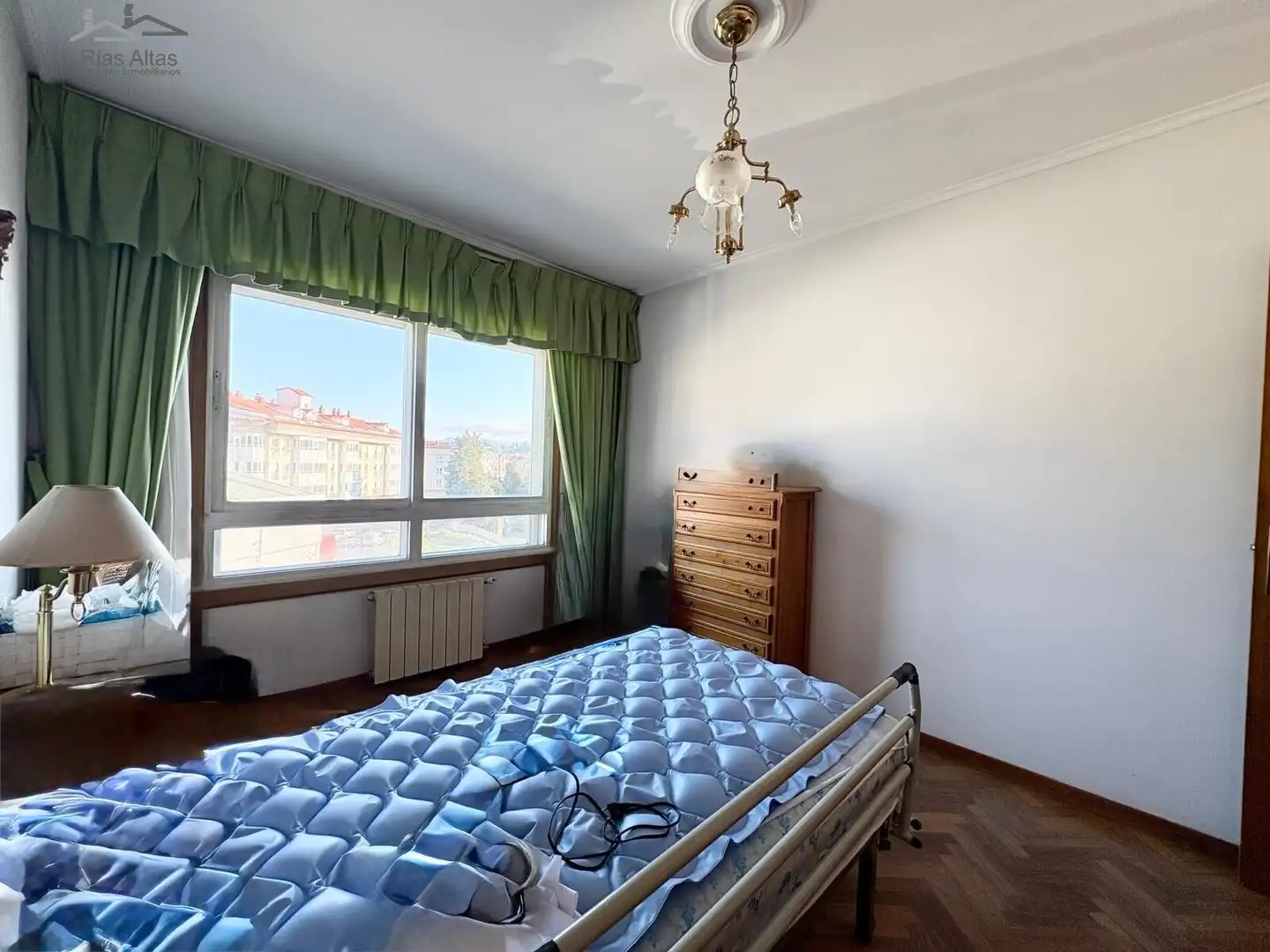 Habitación de Piso en venta en Cambre  con Calefacción, Parquet y Trastero