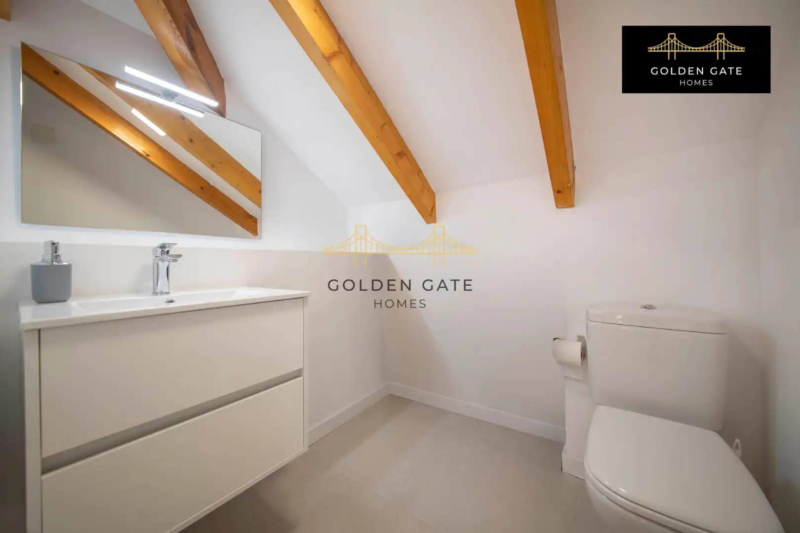 Baño de Casa o chalet en venta en Badalona con Aire acondicionado, Calefacción y Jardín privado