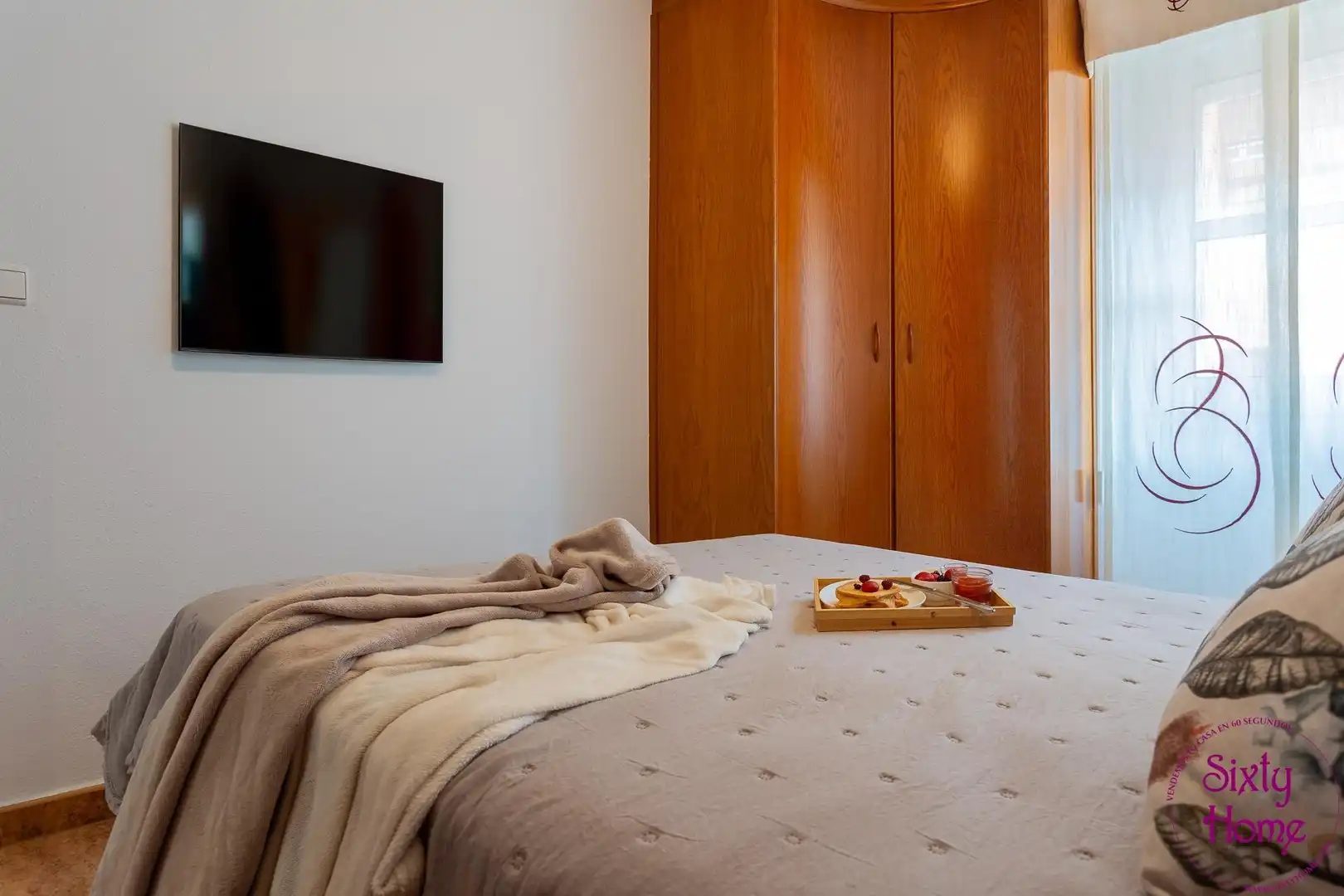 Piso en venta en Calle OSA MAYOR, 24, Valdefierro