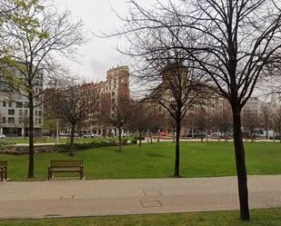 Vista exterior de Pis en venda en Bilbao  amb Terrassa