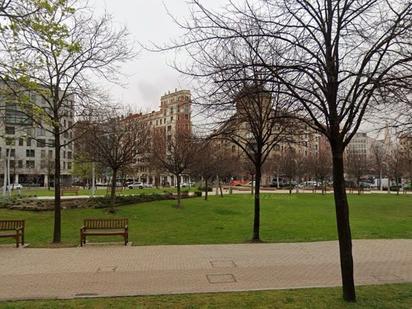 Vista exterior de Pis en venda en Bilbao  amb Terrassa