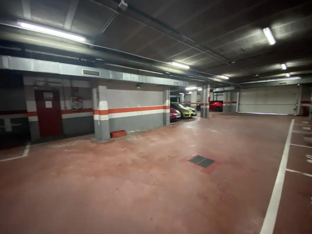 Parking de Piso de alquiler en A Coruña Capital  con Calefacción y Amueblado
